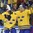 COLOGNE, ALLEMAGNE - 20 MAI: Le # 29  suédois William Nylander célèbre son but avec Nicklas Backstrom #19 et ses coéquipiers après avoir marqué contre la Finlande lors de la demi-finale du Championnat du Monde de Hockey sur Glace 2017 de l'IIHF. (Photo de Matt Zambonin / HHOF-IIHF Images)